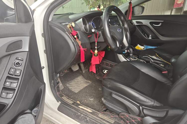 Used Hyundai Elantra (5th Generation / Langdong) 2015 1.6L Automatic Leading Model