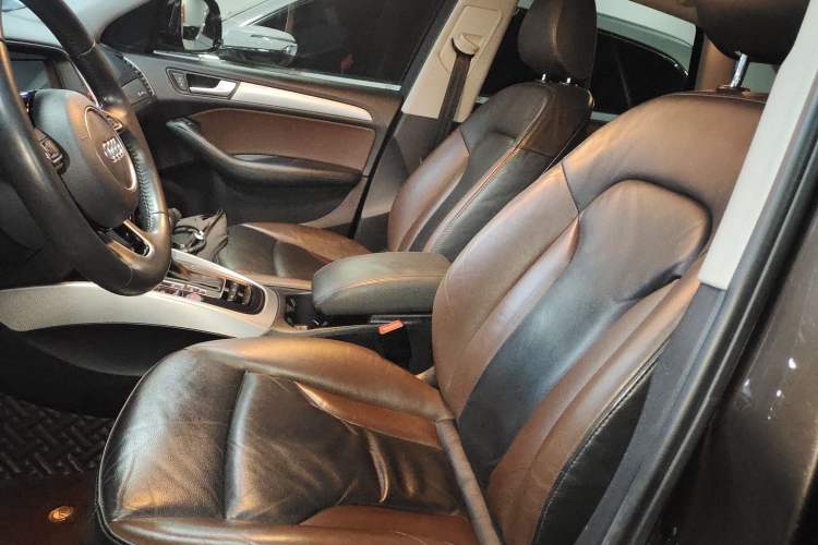 Used Audi Q5 2018 Collector's Edition 40 TFSI Technology Model