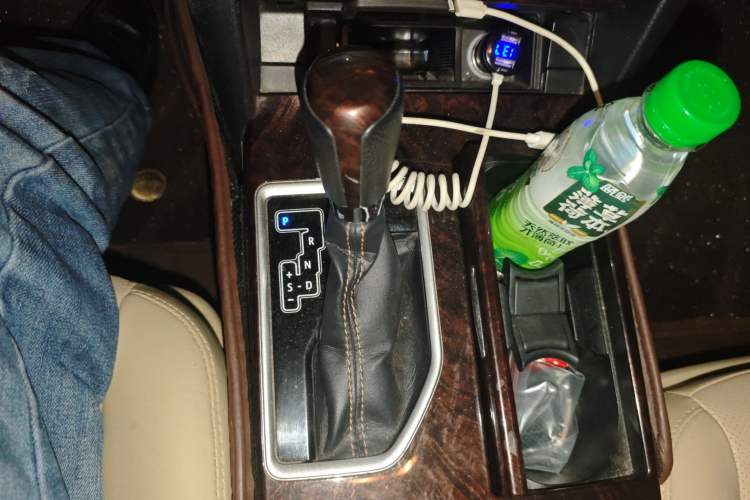 Used Toyota Camry 2016 2.0G 10th Anniversary Leading Edition
