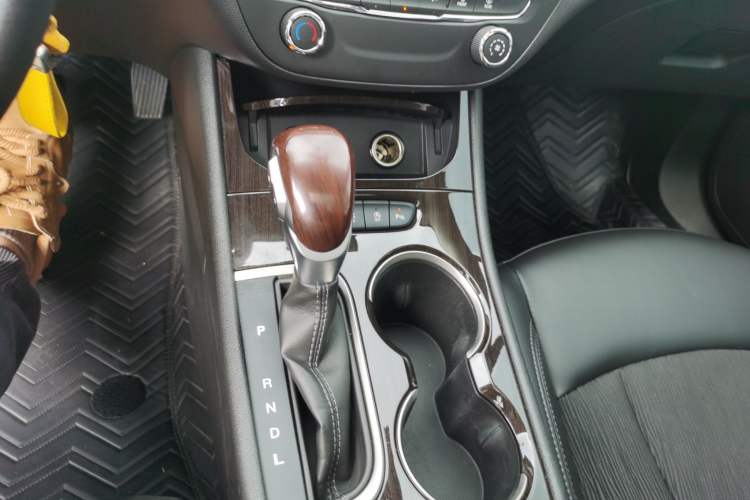 Used Buick Verano 2018 Sedan 20T Dual-Clutch Leading Model Gear Lever