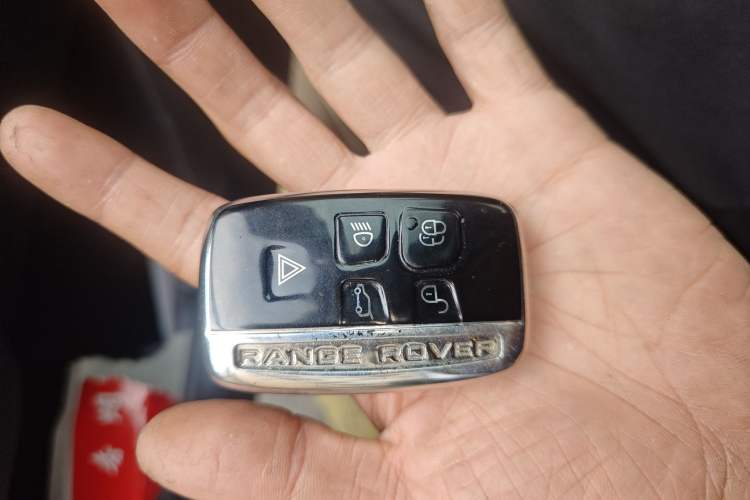 Used Land Rover Range Velar 2019 250 PS Vehicle Key