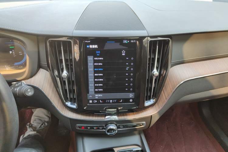 Used Volvo XC60 New Energy 2024 T8 Plug-in Hybrid Long-Range All-Wheel Drive Smart Luxury Edition