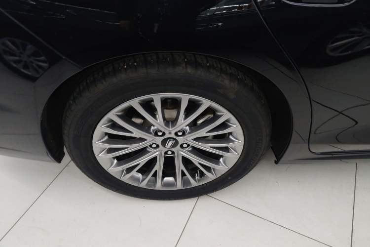 Used Bestune B70 2023 Third Generation 1.5T Automatic Enjoyment Version Right Rear Wheel Hub