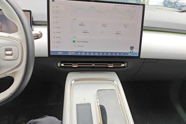 Used XPeng P7+ 2024 Long-Range Max Audio And AC Panel