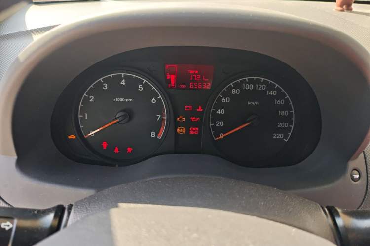 Used Hyundai Verna (older generation) 2014 1.4L Manual Smart GLS Trim
