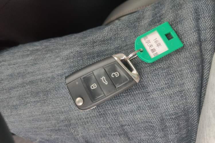 Used Volkswagen Golf Sportsvan 2016 230TSI Automatic Luxury Version