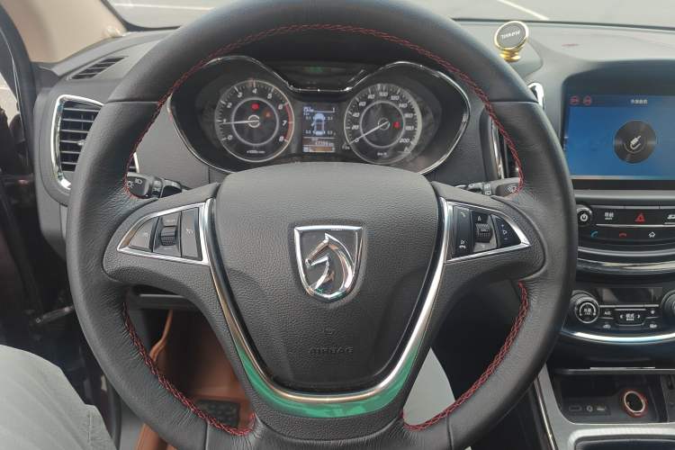 Used Baojun 560 2016 1.8L Manual Luxury Edition