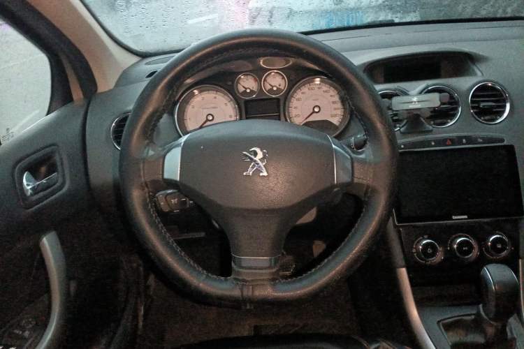 Used Peugeot 408 2013 2.0L Manual Comfort Edition Steering Wheel