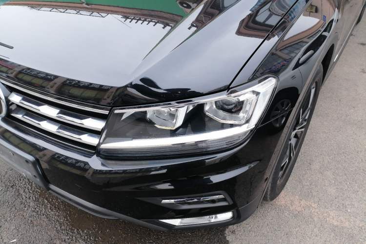 Used Volkswagen Tiguan L 2019 Revised 330TSI Automatic Two-Wheel Drive Smart & Luxury Edition China VI Standard Left Front Headlight
