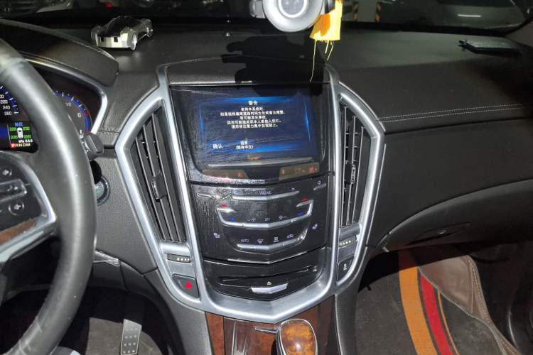 Used Cadillac SRX 2015 3.0L Elite Model
