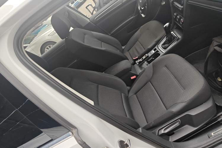 Used Volkswagen Golf 2017 230TSI Automatic Comfort Edition – Celebrating Milestone of One Million Units