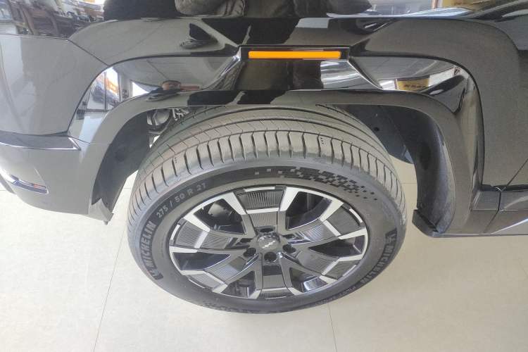 Used Formula Leopard 8 2025 Smart & Brave Flagship Edition 7 Seats Exterior 7