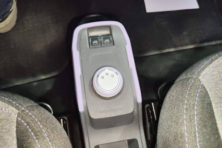 Used Chery QQ Ice Cream 2022 120km Conical Shape Lithium Iron Phosphate