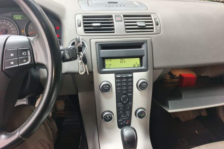 Used Volvo S40 2011 2.0L Automatic ZhiShang Edition