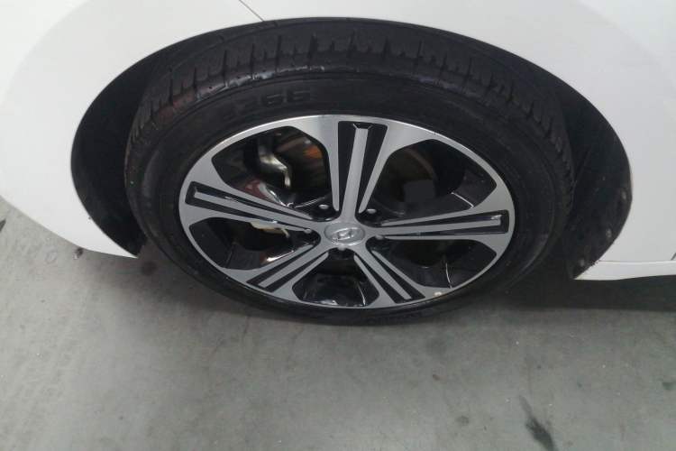 Used Hyundai Elantra (6th Generation / Lingdong) 2018 1.4T Dual-Clutch Xuan Dong · Dynamic Edition Exterior 4