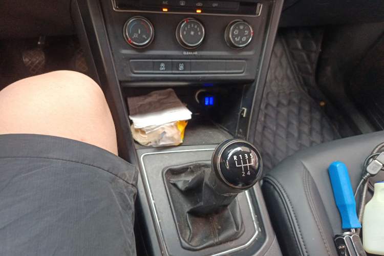 Used Volkswagen Touran 2016 Volkswagen Touran L 280TSI Manual Trend Edition
