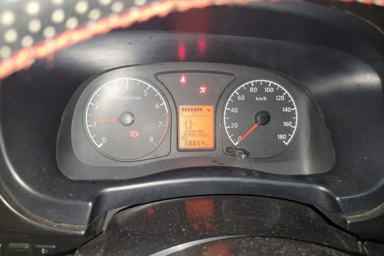 Used Venucia R30 2014 1.2L Manual Enjoyment Edition
