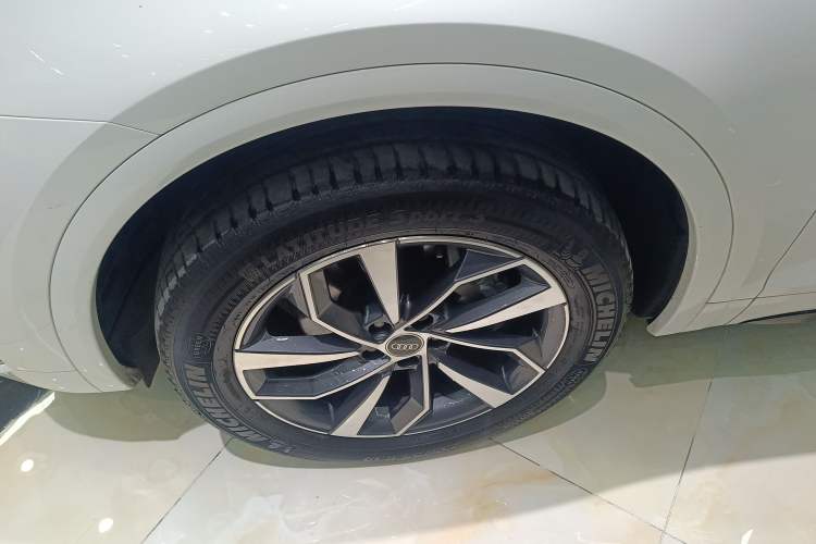 Used Audi Q5L 2023 40T Luxury Dynamic Model