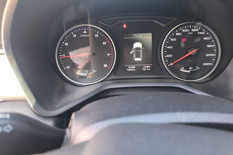 Used SOL A5 2021 1.5T Manual Luxury Version Odometer Close Up