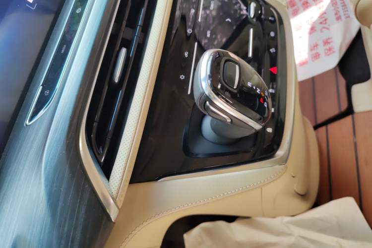 Used Buick GL8 2023 ES Lu Zun Deluxe Model
