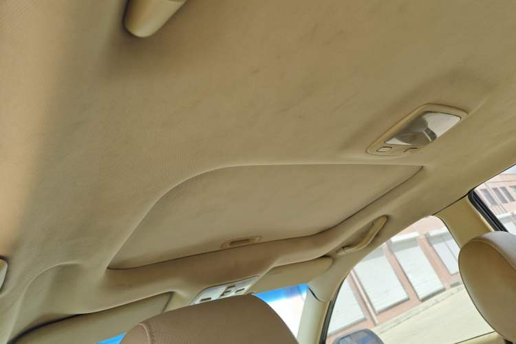 Used Hyundai Tucson 2009 2.0L Automatic Two-Wheel Drive with Sunroof Headliner