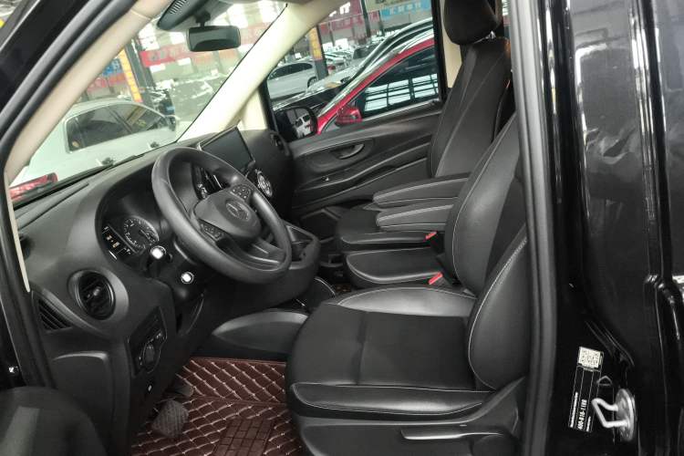 Used Mercedes-Benz Vito 2020 2.0T Elite Version 7 Seats Left Front Seat