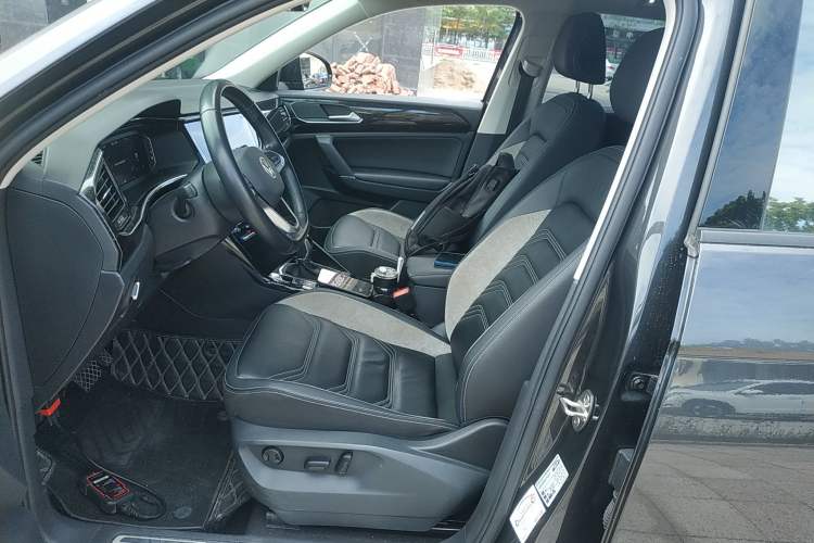 Used Volkswagen Tayron GTE Plug-in Hybrid 2022 1.4T Luxury Edition Left Front Seat