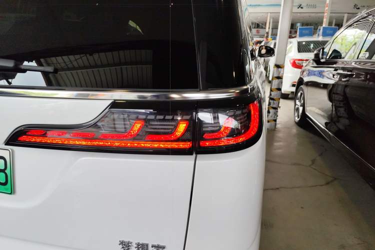Used VOYAH Dream 2024 PHEV Extended-Range Premium Edition