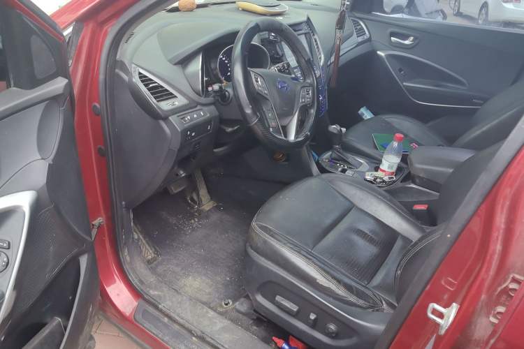 Used Hyundai Santa Fe 2013 Revised Version 2.4L Automatic All-Wheel Drive Smart Type Driver Seat