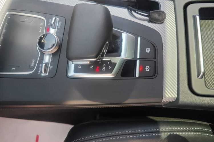 Used Audi Q5L 2020 45 TFSI Prestige Fashion Model Gear Lever