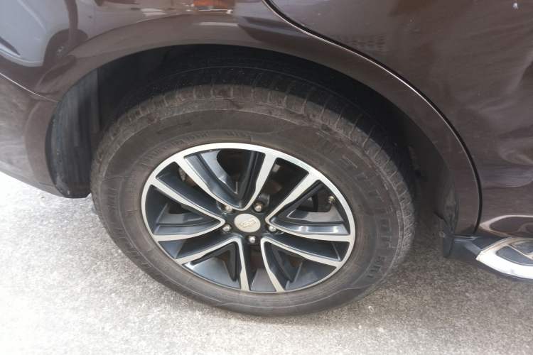 Used Geely Auto Vision X6 2018 1.4T CVT 4G Connected Flagship Edition
