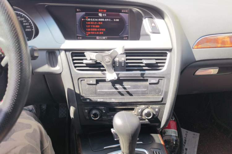 Used Audi A4L 2012 2.0 TFSI automatic luxury version