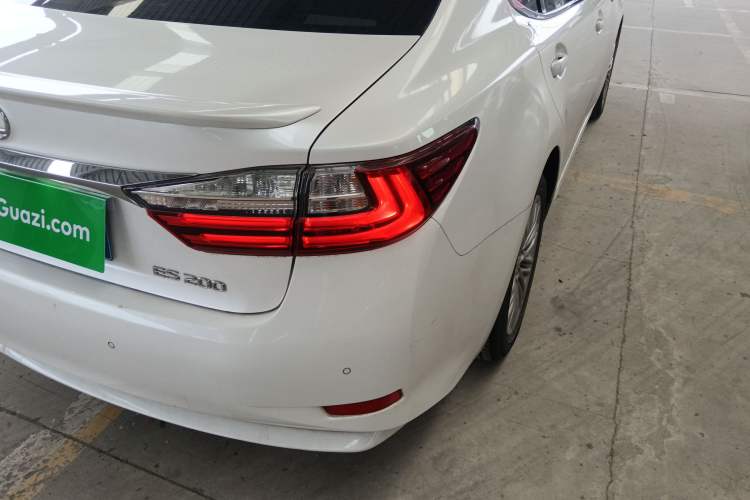 Used Lexus ES 2015 200 Elite Edition Right Rear Taillight