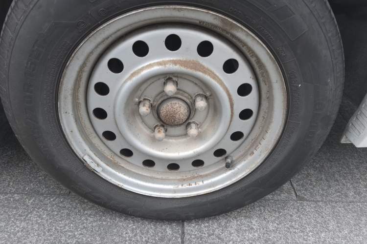 Used Foton Scenic G7 2015 2.0L Commercial & Travel Short Wheelbase High-Roof 486EQV4
