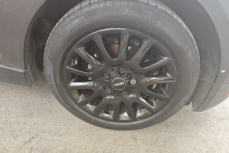 Used MINI 2016 1.5T COOPER Right Front Wheel Hub