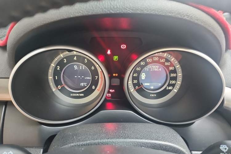 Used Bestune X80 2015 2.0L automatic comfort version Instrument Cluster