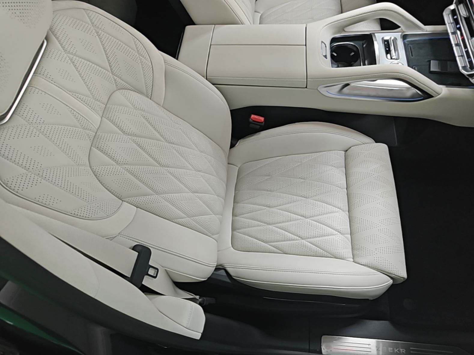 Zeekr 8X 2026 Model Ultra Edition 70kWh — снимка 19
