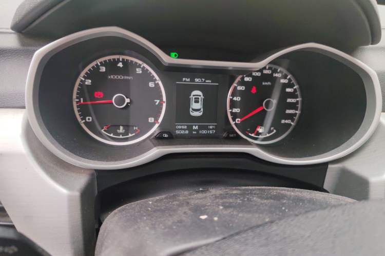 Used Geely Auto Emgrand X7 Sport 2016 2.0L Manual ZhiShang Version Odometer Close Up