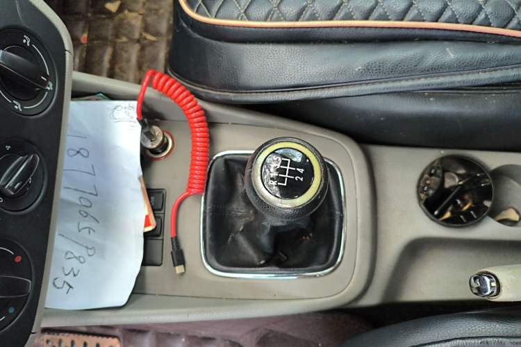 Used Volkswagen Bora 2011 1.6L Manual Fashion Edition
