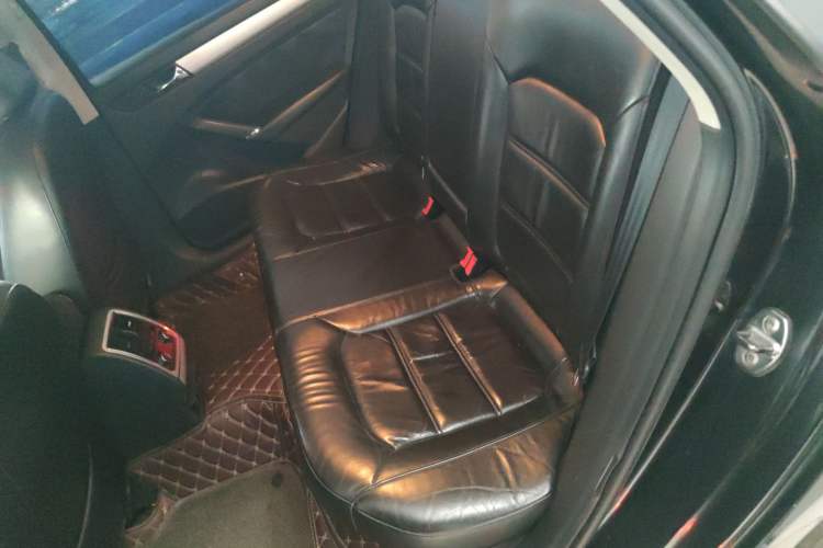 Used Volkswagen Passat 2011 1.8 TSI DSG Prestige Edition Left Rear Seat