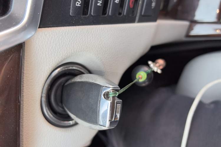 Used Mercedes-Benz E-Class 2011 E 200 L CGI Elegant Model