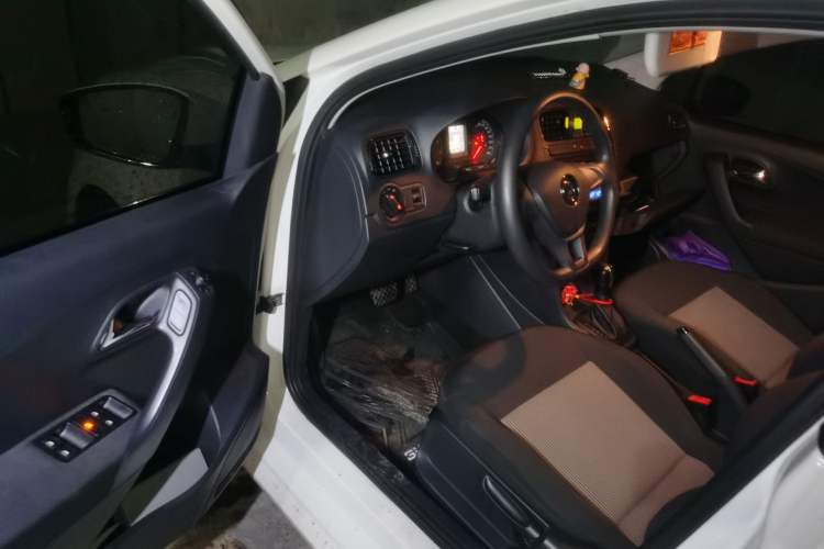 Used Volkswagen Polo 2016 1.4L Automatic Trendy Model
