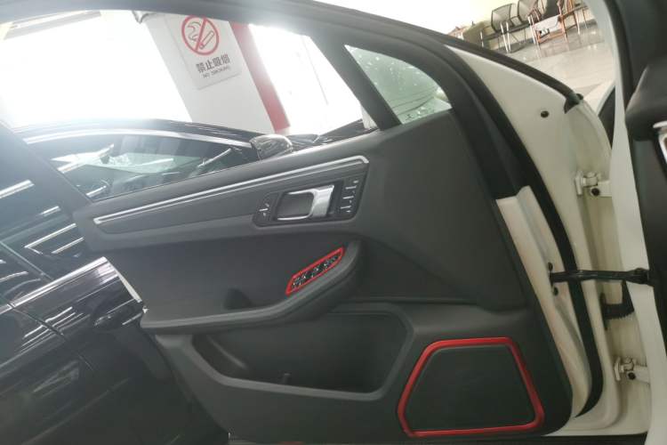 Used Porsche Macan 2017 Macan 2.0T