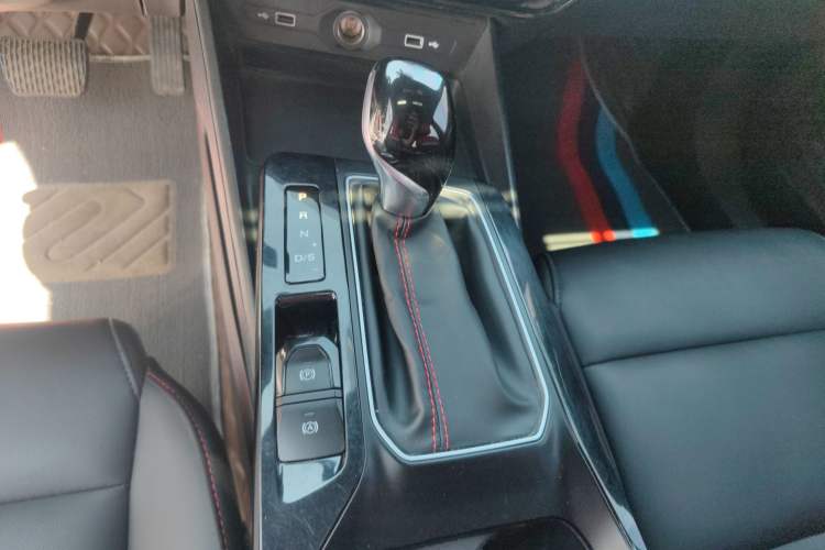 Used MG 5 2022 180 DVVT CVT Youth Luxury Edition