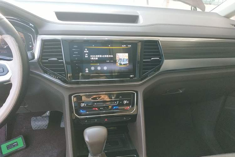 Used Volkswagen Viloran 2020 330TSI Business Edition Audio And AC Panel