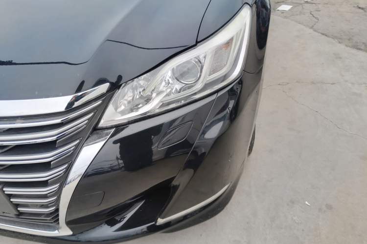 Used Toyota Crown 2015 2.0T Fashion Edition
