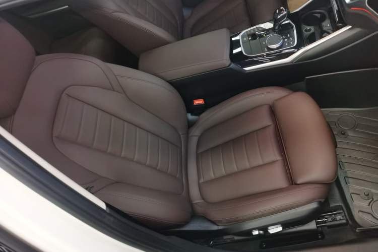 Used BMW 3 Series 2020 325Li First Edition Right Front Seat