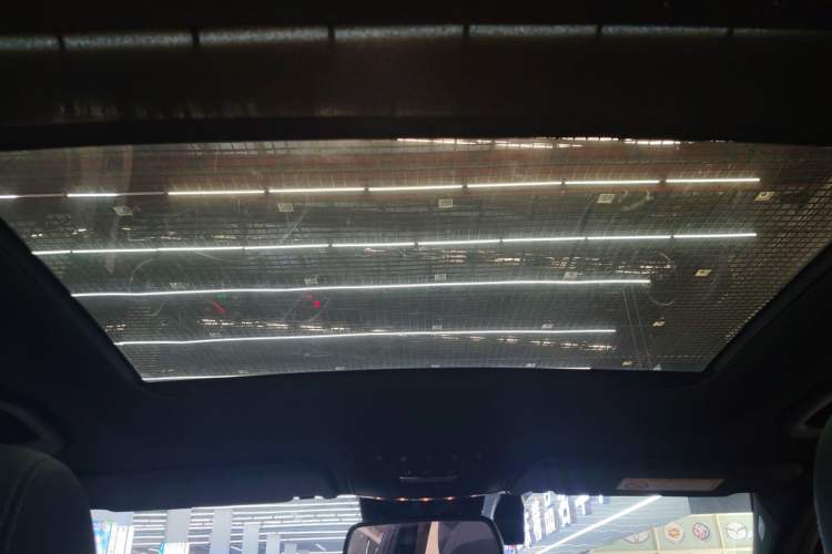 Used Mercedes-Benz C-Class 2017 C 200 Sport Edition 4MATIC Headliner