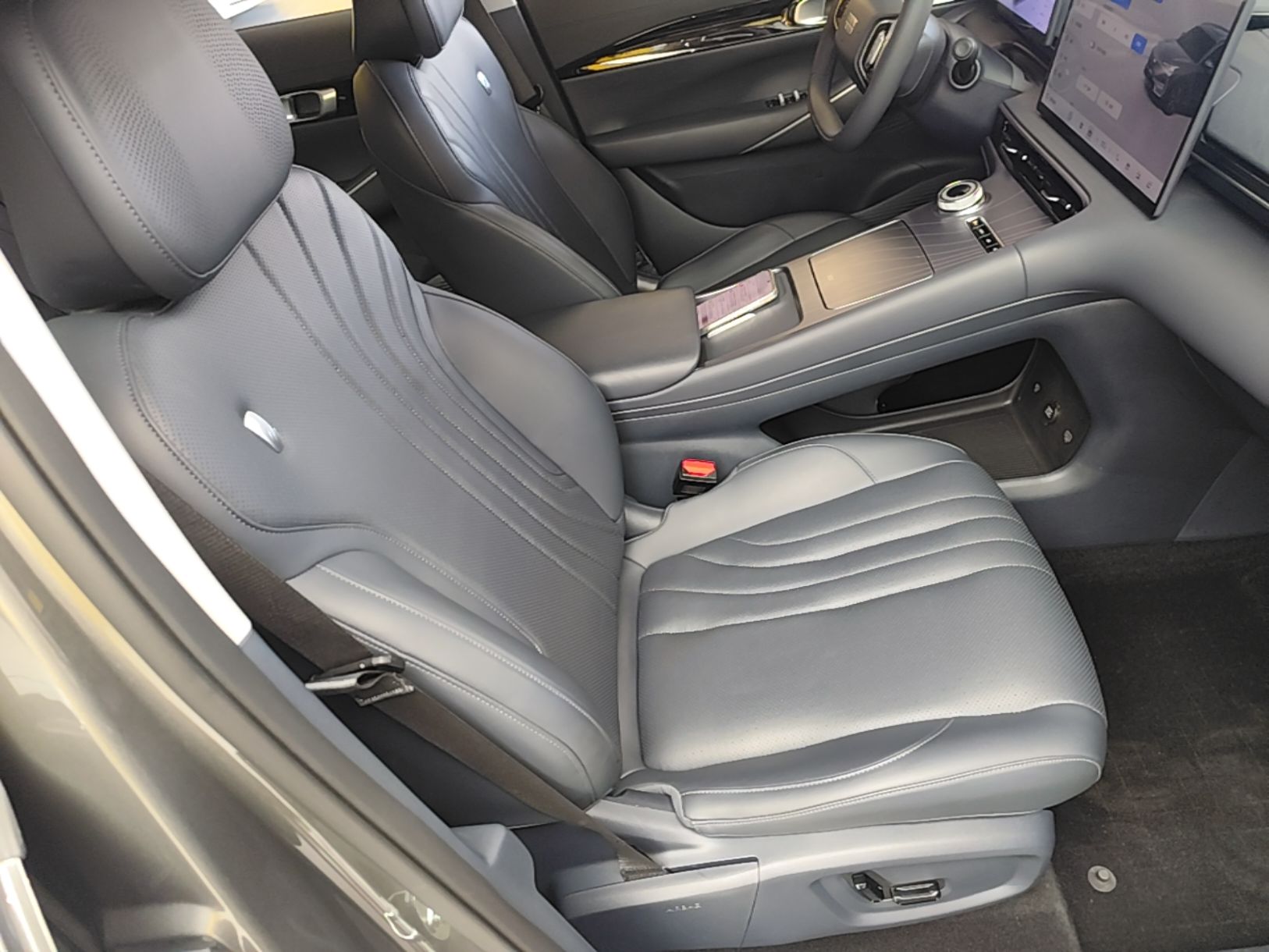 Geely Galaxy E5 2026 Model 610km Exploration+ Edition — снимка 19
