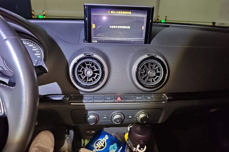 Used Audi A3 2018 30th Anniversary Edition Limousine 35 TFSI Fashion Model Audio And AC Panel